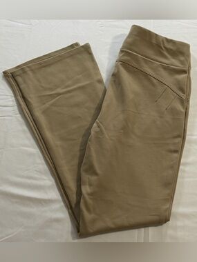 Conceited Beige Bootcut Yoga Pants M High Waist Stretch Flare Leg Athleisure